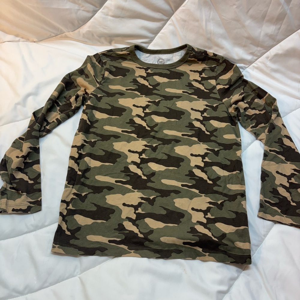 Wonder Nation Camouflage Long Sleeve Tee XL (14-16) soft and comfortable